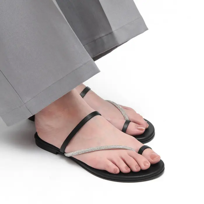 LAOCOONTE ラオコンテ トングサンダル CRISTABEL
