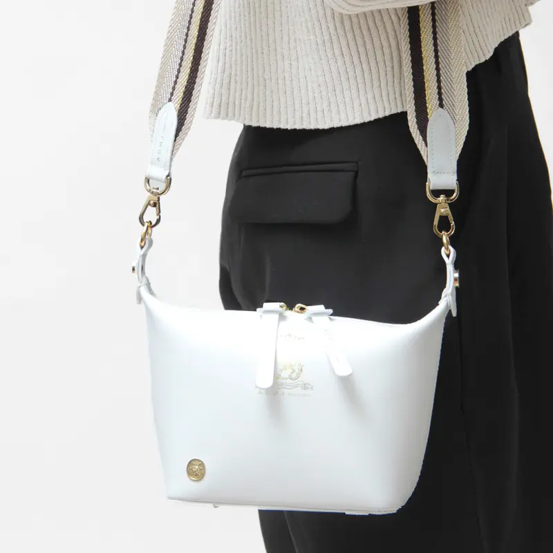 ADMJ エーディーエムジェイ SEVENTY LILLI レザー ショルダーバッグ