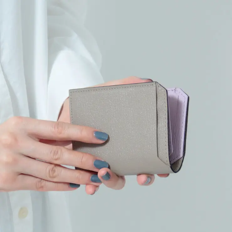 L'arcobaleno ラルコバレーノ ゴートレザー スマートカードウォレット BEIGE/LILLAC