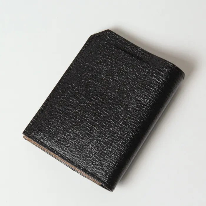 L'arcobaleno ラルコバレーノ ゴートレザー スマートカードウォレット BLACK/GRAY