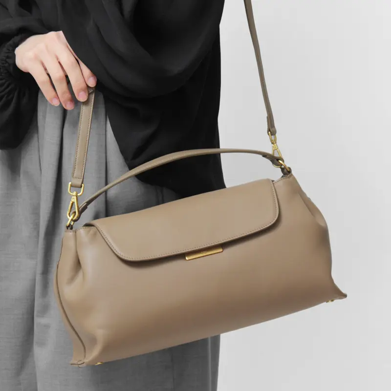 TOV トーヴ SOUFFLE レザー 2way ハンドバッグ (M)