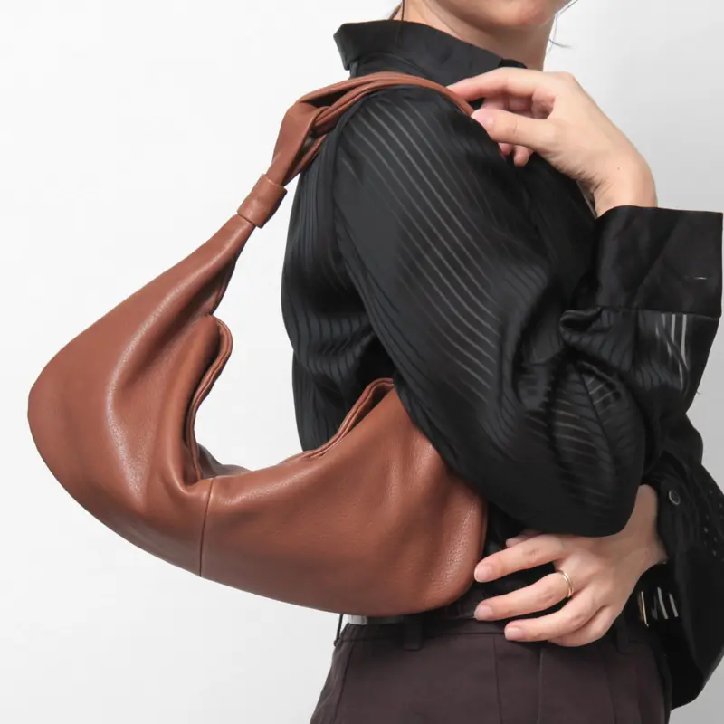 TESSEN CREATION テッセンクリエーション ROUND SHOULDER M  カウレザー ラウンドショルダー(S)