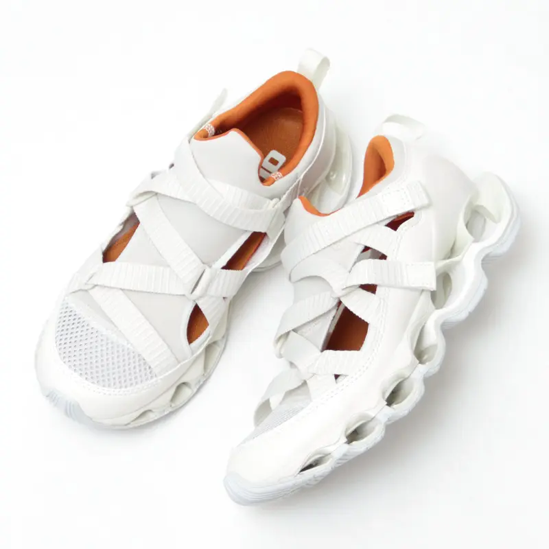 MIZUNO ミズノ Wave Prophecy Strap スニーカー OFF WHITE
