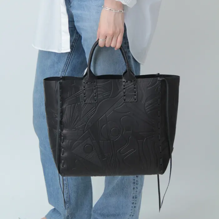 POMTATA ポンタタ SAKU TOTE レザー トートバッグ（M）