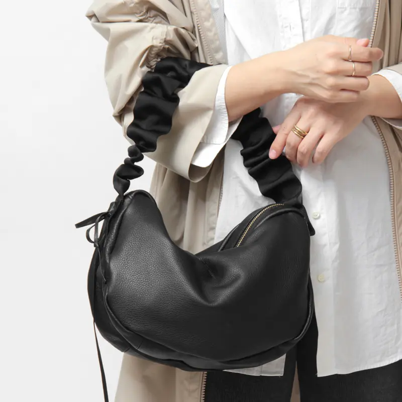 POMTATA ポンタタ RESS シュリンクレザー ギャザー ハンドル バッグ