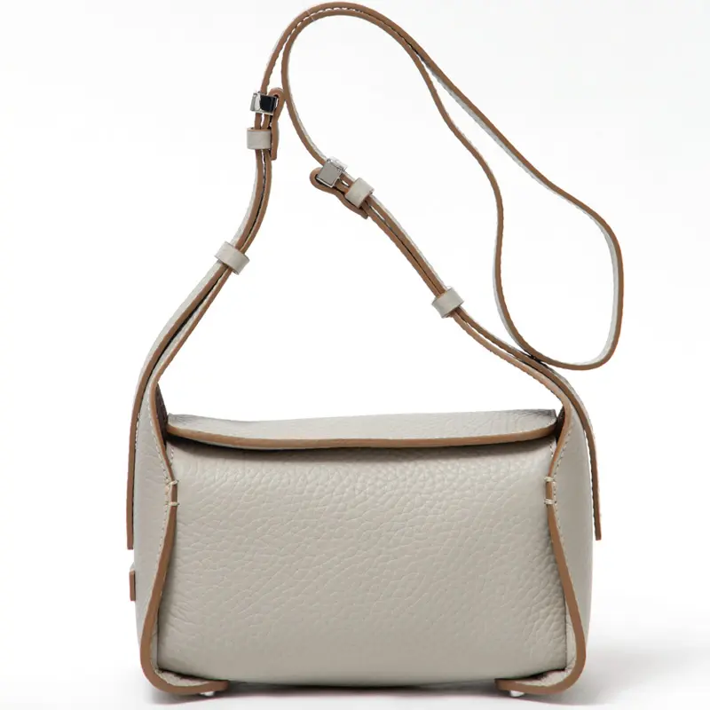 GIANNI CHIARINI ジャンニキアリーニ PENELOPE レザー ショルダーバッグ (S) LAMB-CASTORO