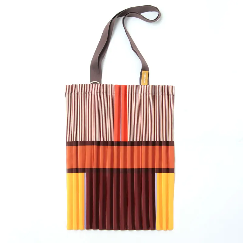 MULTITUDES マルチチューズ PLEATED TOTE サテン プリーツ トートバッグ BAGHERIA