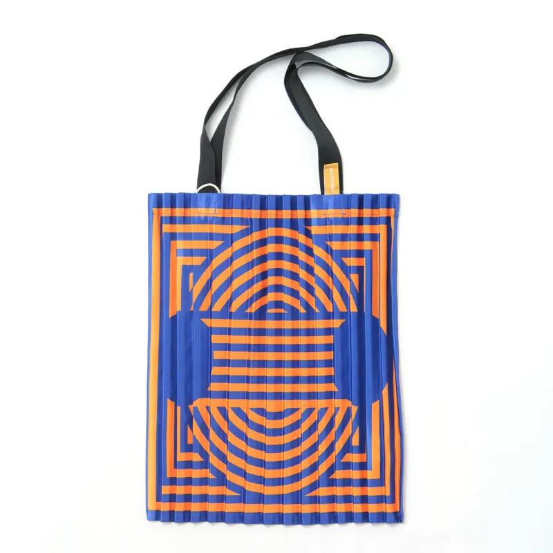 MULTITUDES マルチチューズ PLEATED TOTE サテン プリーツ トートバッグ