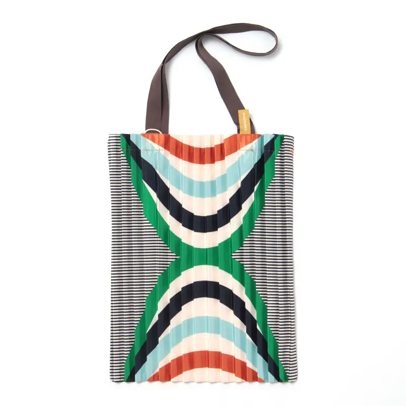 MULTITUDES マルチチューズ PLEATED TOTE サテン プリーツ トートバッグ