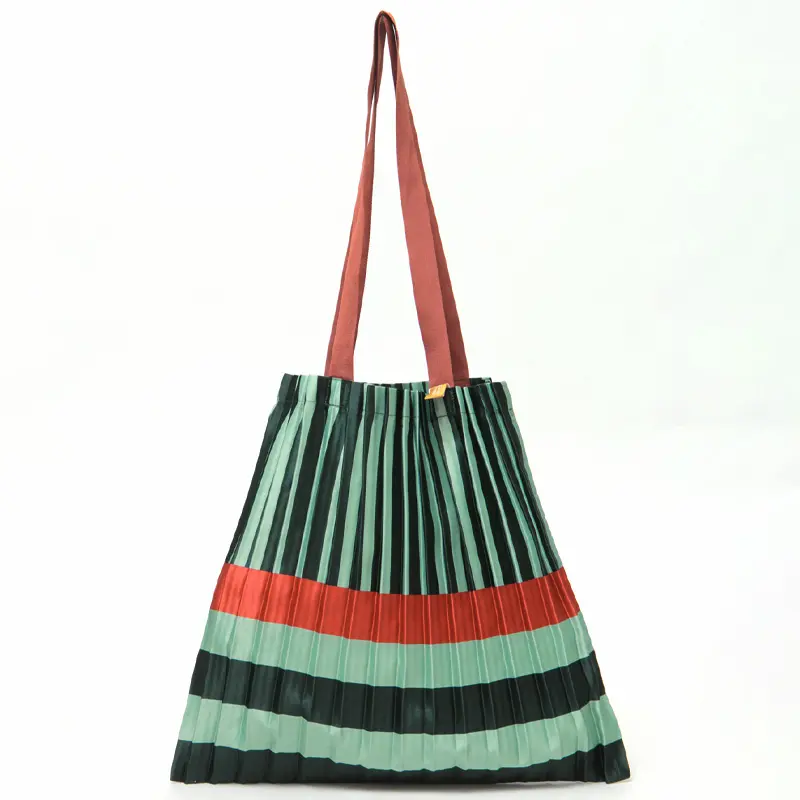 MULTITUDES マルチチューズ PLEATED TOTE サテン プリーツ トートバッグ