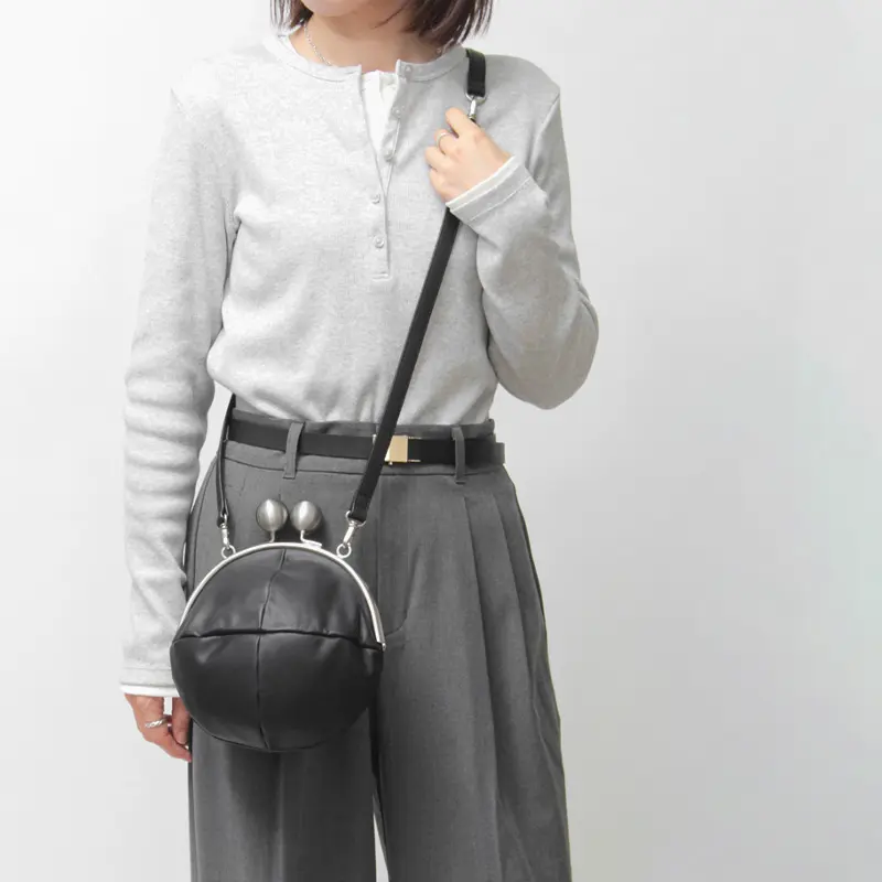 kawa-kawa カワカワ kuchigane 2way ショルダーバッグ