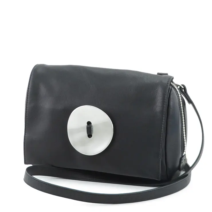 button レザー ショルダーバッグ