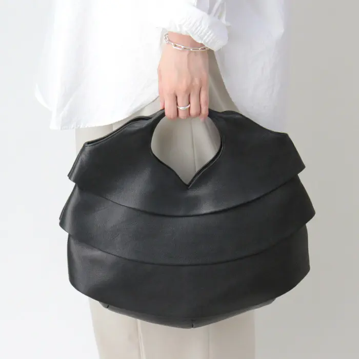 michiamo ミキアモ ソフトキップレザー フリル トートバッグ