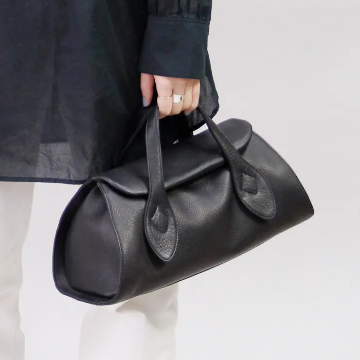 ソフトキップレザー 横型 ハンドバッグ