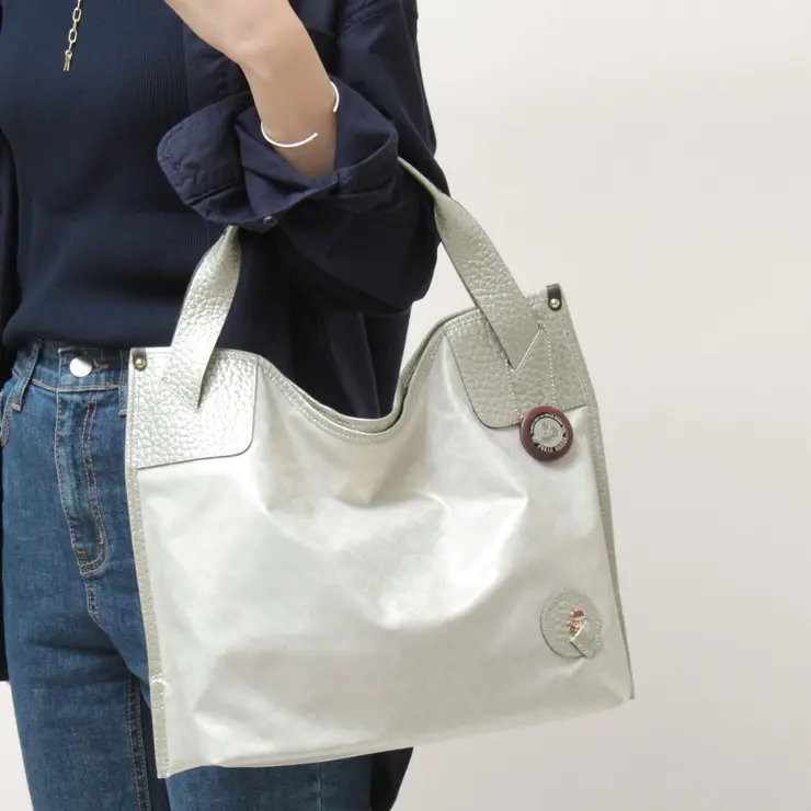 PELLE BORSA ペレボルサ Alive  ナイロン 軽量 トートバッグ シャンパンゴールド