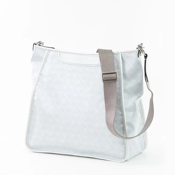 PELLE BORSA ペレボルサ Alive  ナイロン 軽量 ショルダーバッグ ホワイト