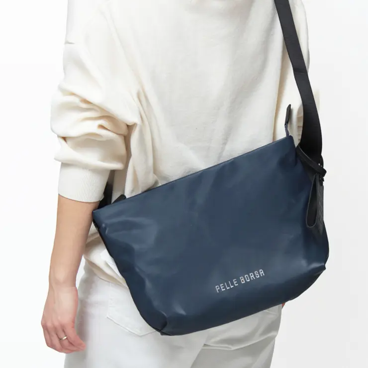 PELLE BORSA ペレボルサ Cheers  ラウンド ショルダーバッグ ネイビー