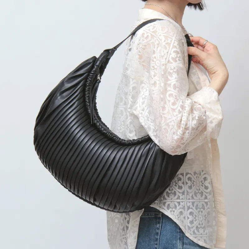 RIPPLE シープスキン ショルダーバッグ