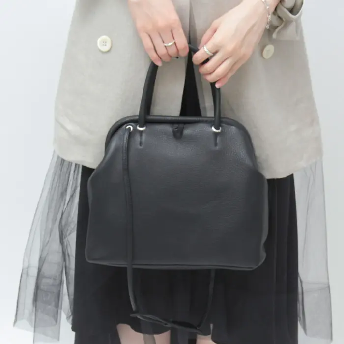 mononogu モノノグ Coquille Shrink Boston がま口 2way ボストンバッグ