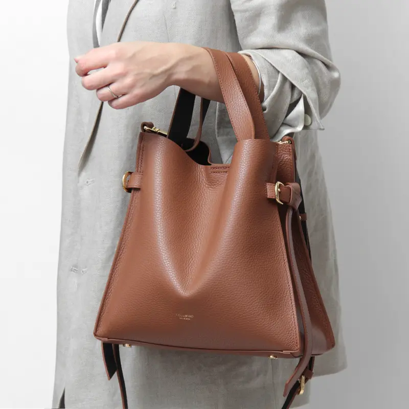 VIOLAd'ORO ヴィオラドーロ TRERO レザー 2way トート V-1619 キャメル