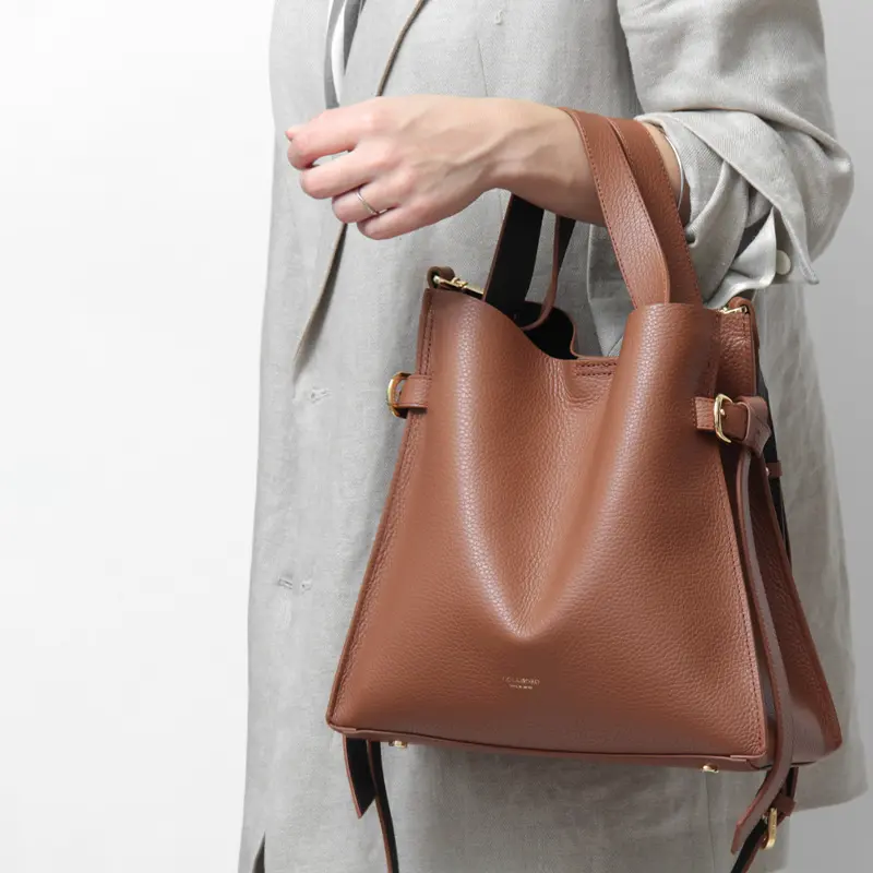 VIOLAd'ORO ヴィオラドーロ TRERO レザー 2way トートバッグ キャメル