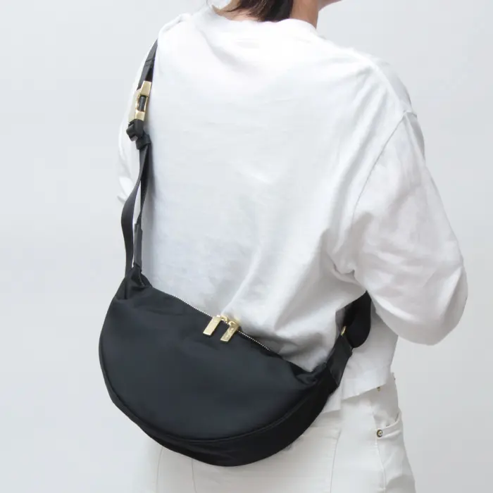 BIANCA ナイロンショルダーバッグ V-2247