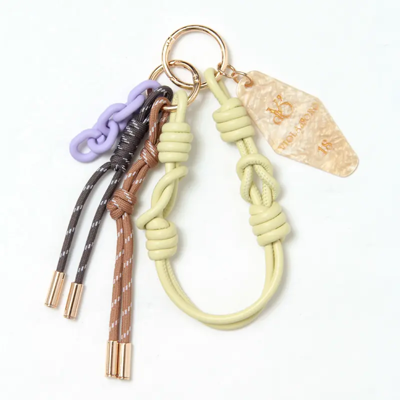 BIANCA アクリルxコード バッグチャーム