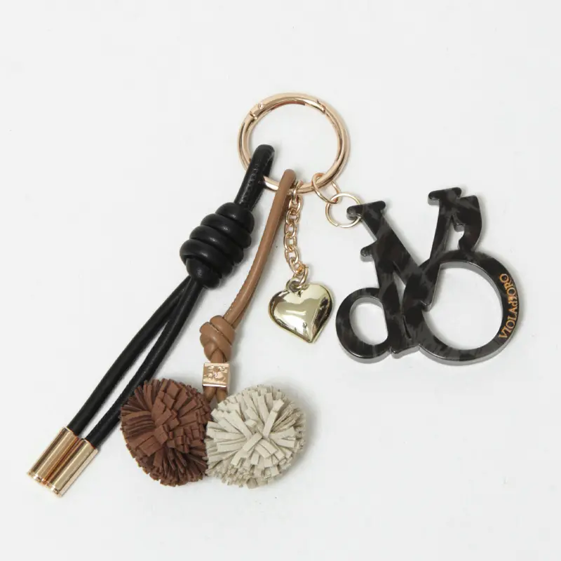 VIOLAd'ORO ヴィオラドーロ BIANCA ロゴアクリル×コード バッグチャーム ブラック/キャメル