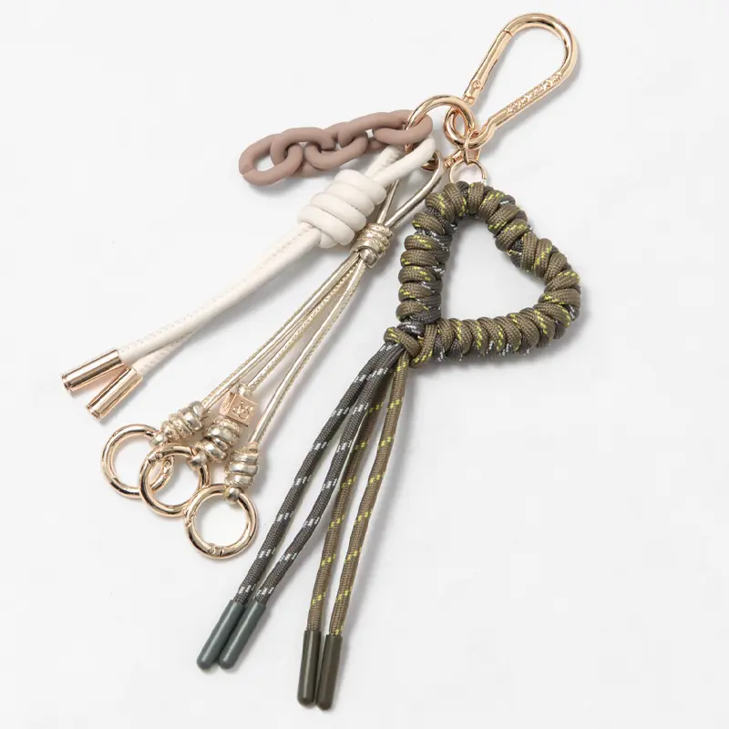 VIOLAd'ORO ヴィオラドーロ BIANCA パラコードハート バッグチャーム グレー/シャンパン