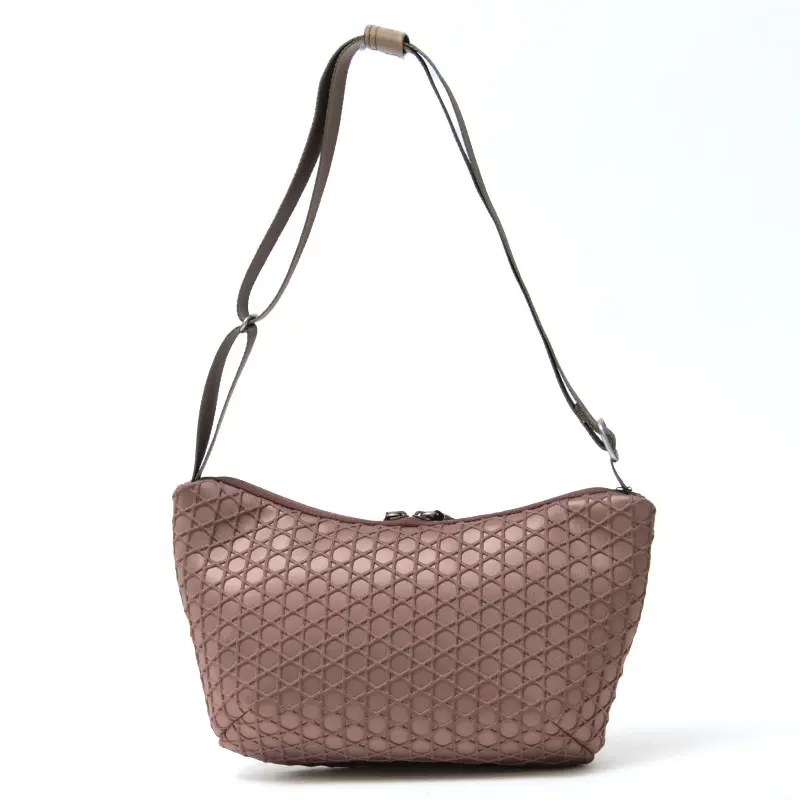 Kagome Emboss ボンディング ショルダーバッグ