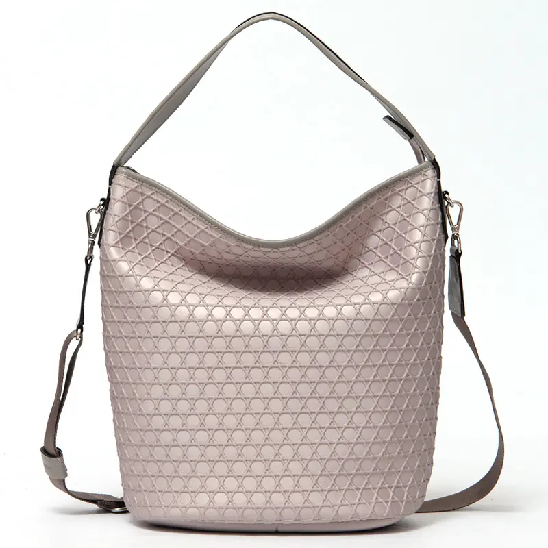 LAQUOH ラクーオ Kagome Emboss ボンディング スリムバケツバッグ