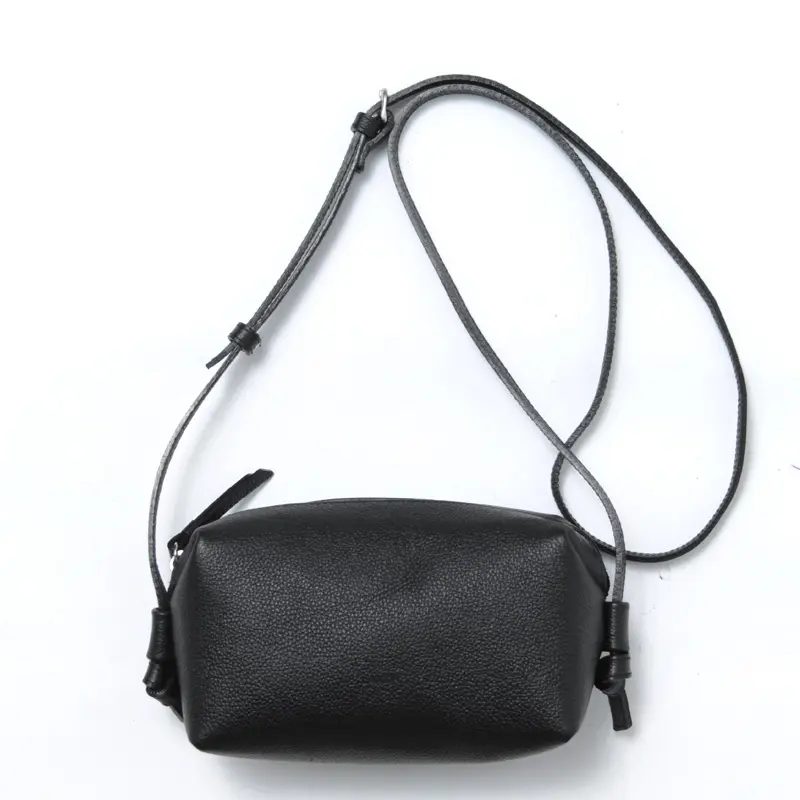 LAQUOH ラクーオ レザー ミニ ショルダーバッグ ブラック