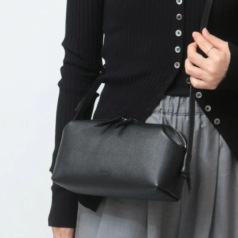 LAQUOH ラクーオ SHOULDER BAG LEATHER レザー ミニ ショルダーバッグ ブラック