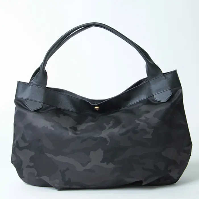 Regalo レガロ ディマンシェ カモフラージュ柄 ナイロン トートバッグ ブラック/ブラック