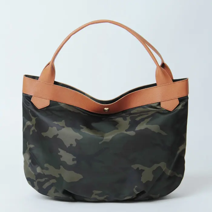 Regalo レガロ ディマンシェ カモフラージュ柄 ナイロン トートバッグ オリーブ/キャメル