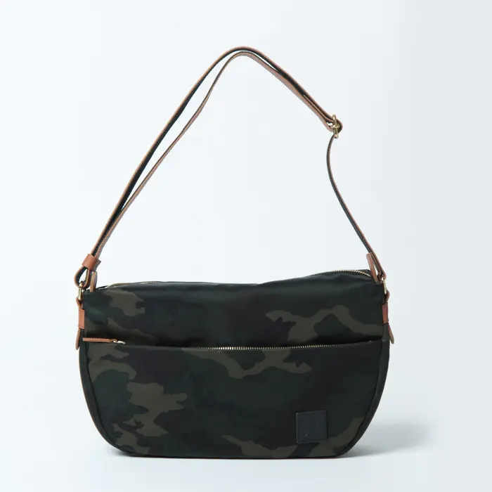 ディマンシェ カモフラージュ柄 ナイロン ショルダーバッグ