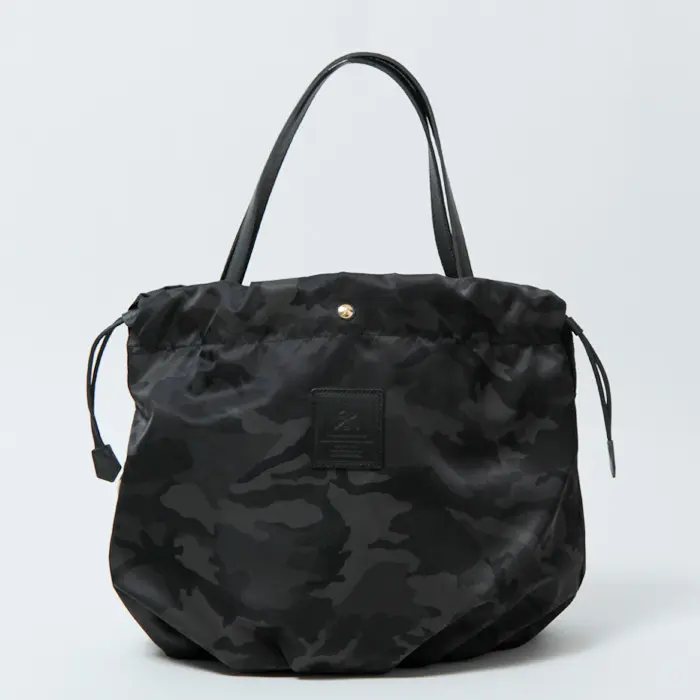 Regalo レガロ ディマンシェ カモフラージュ柄 ナイロン トートバッグ ブラック/ブラック