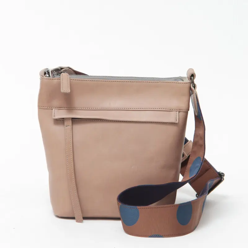 Laisser Faire スフェール ショルダーバッグ