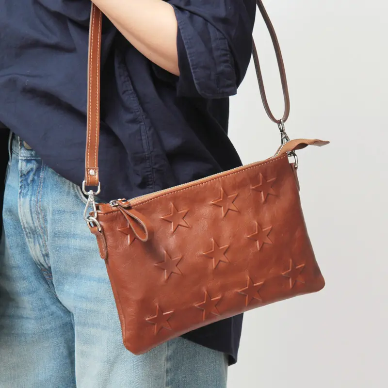 星 型押し レザー ミニ ショルダーバッグ