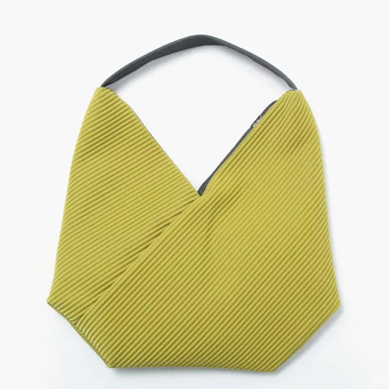 IN.ZU インズー ファブリック ワンショルダー バッグ PISTACHIO