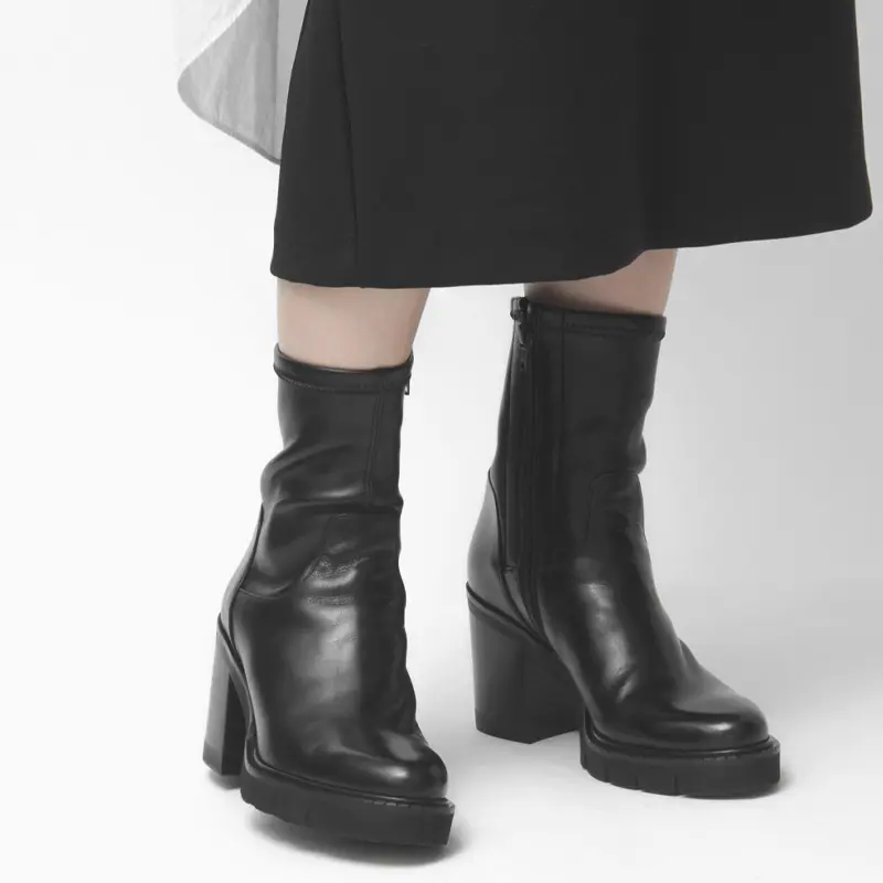 厚底 ストレッチショートブーツ