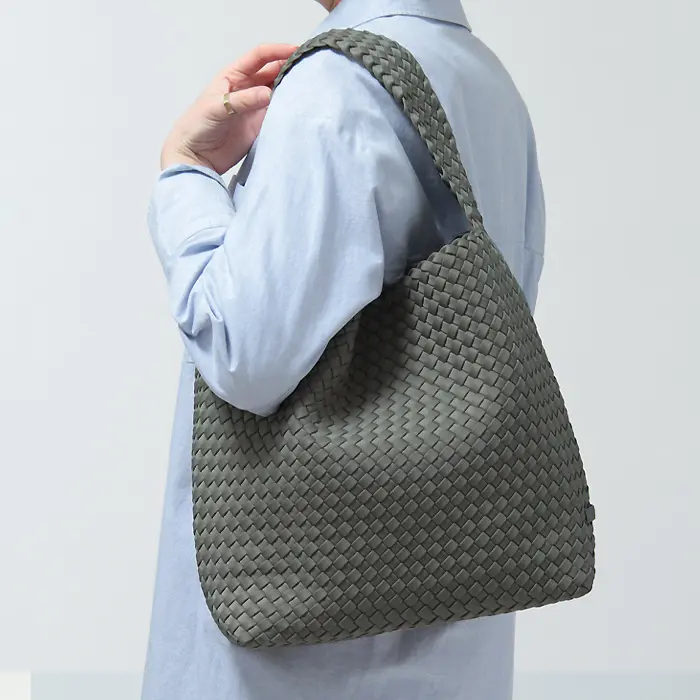 NAGHEDI ナゲディ Nomad Medium Hobo ネオプレンメッシュ ショルダーバッグ LAUREL