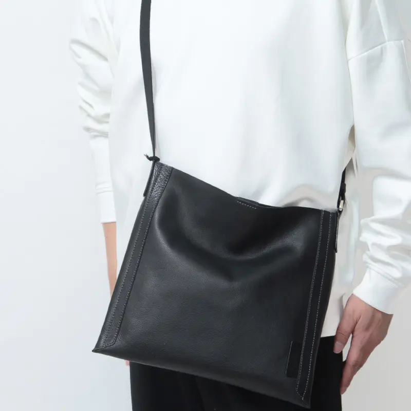 Daniel&Bob ダニエルアンドボブ LINDO シュリンクレザー ショルダーバッグ