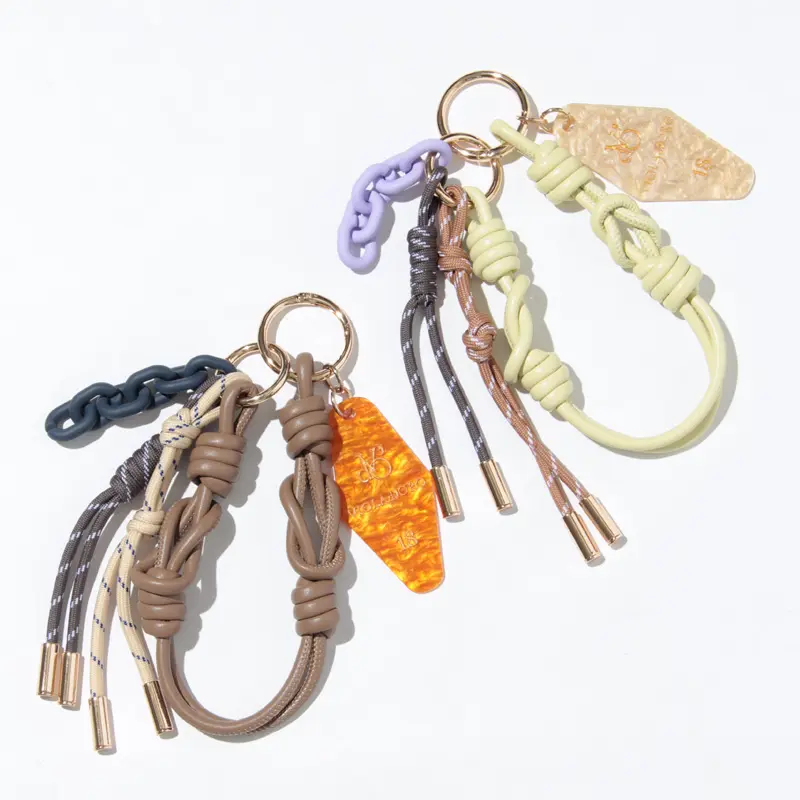 VIOLAd'ORO ヴィオラドーロ / BIANCA アクリル×コード バッグチャーム