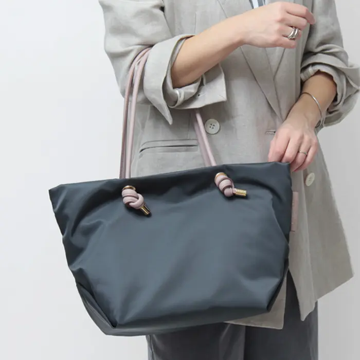 VIOLAD’ORO ヴィオラドーロ BIANCA ノットハンドル トートバッグ