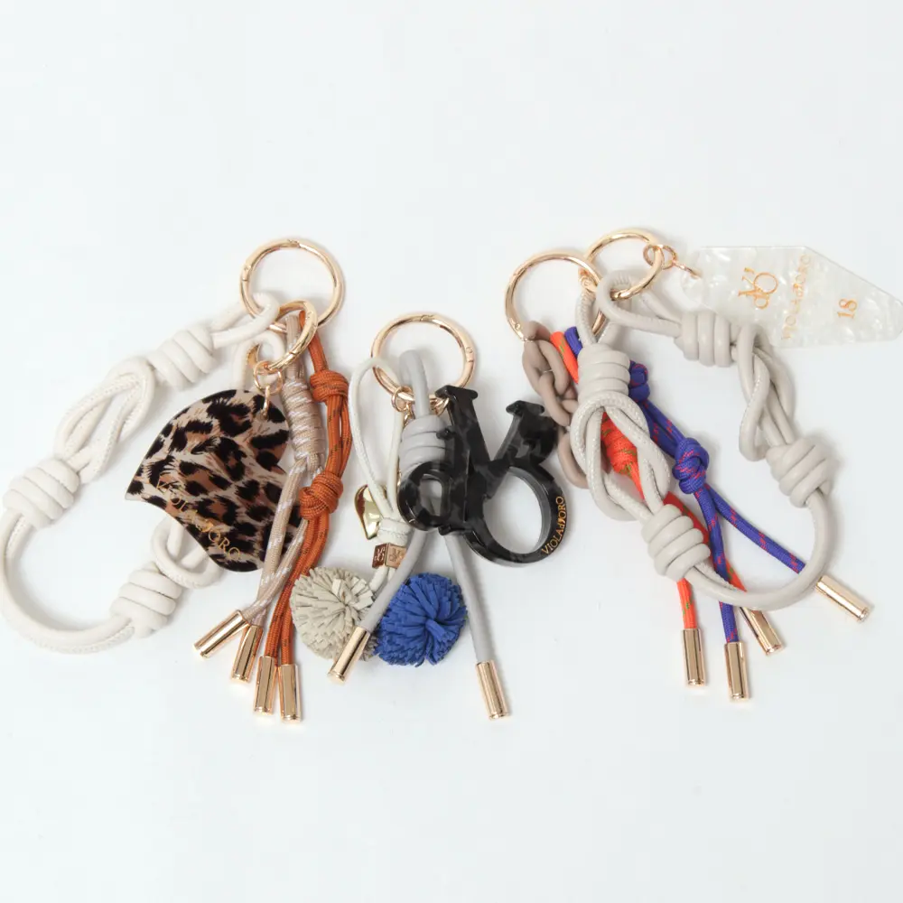 VIOLAd'ORO（ヴィオラドーロ） バッグチャーム