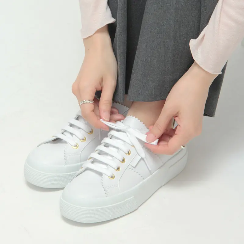 ペリーコ×スペルガ（PELLICO×SUPERGA）コラボの白スニーカーの着用