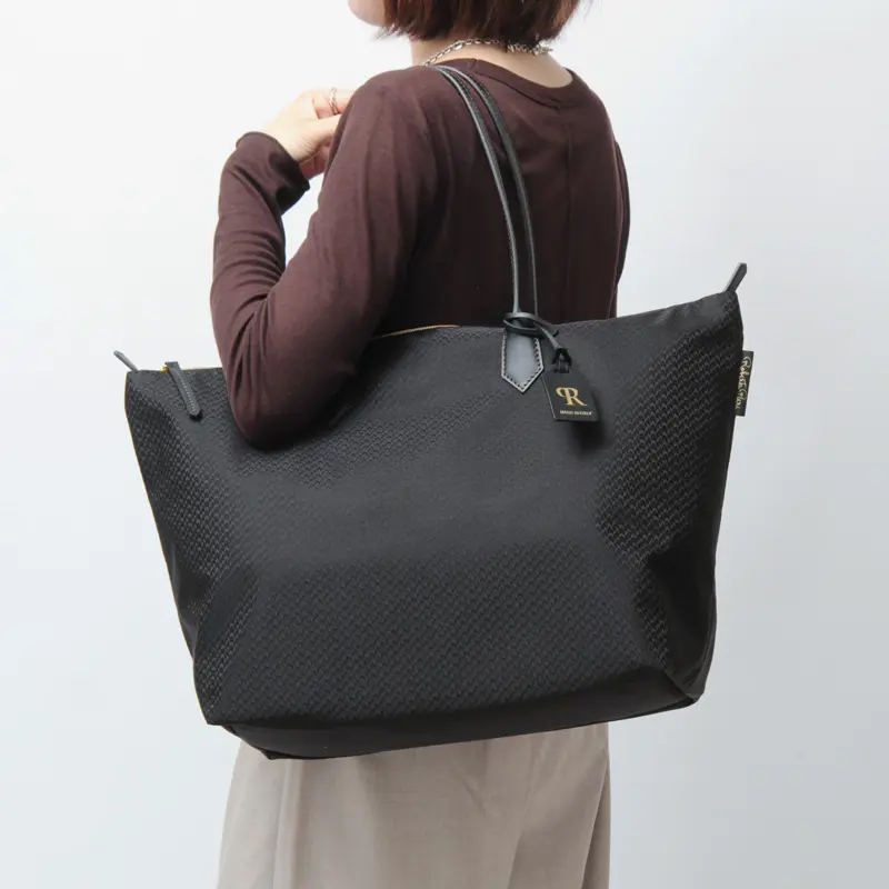 ROBERTA PIERI ロベルタピエリ ナイロン トートバッグ 品番：tatami XT JACQUARD MICRO